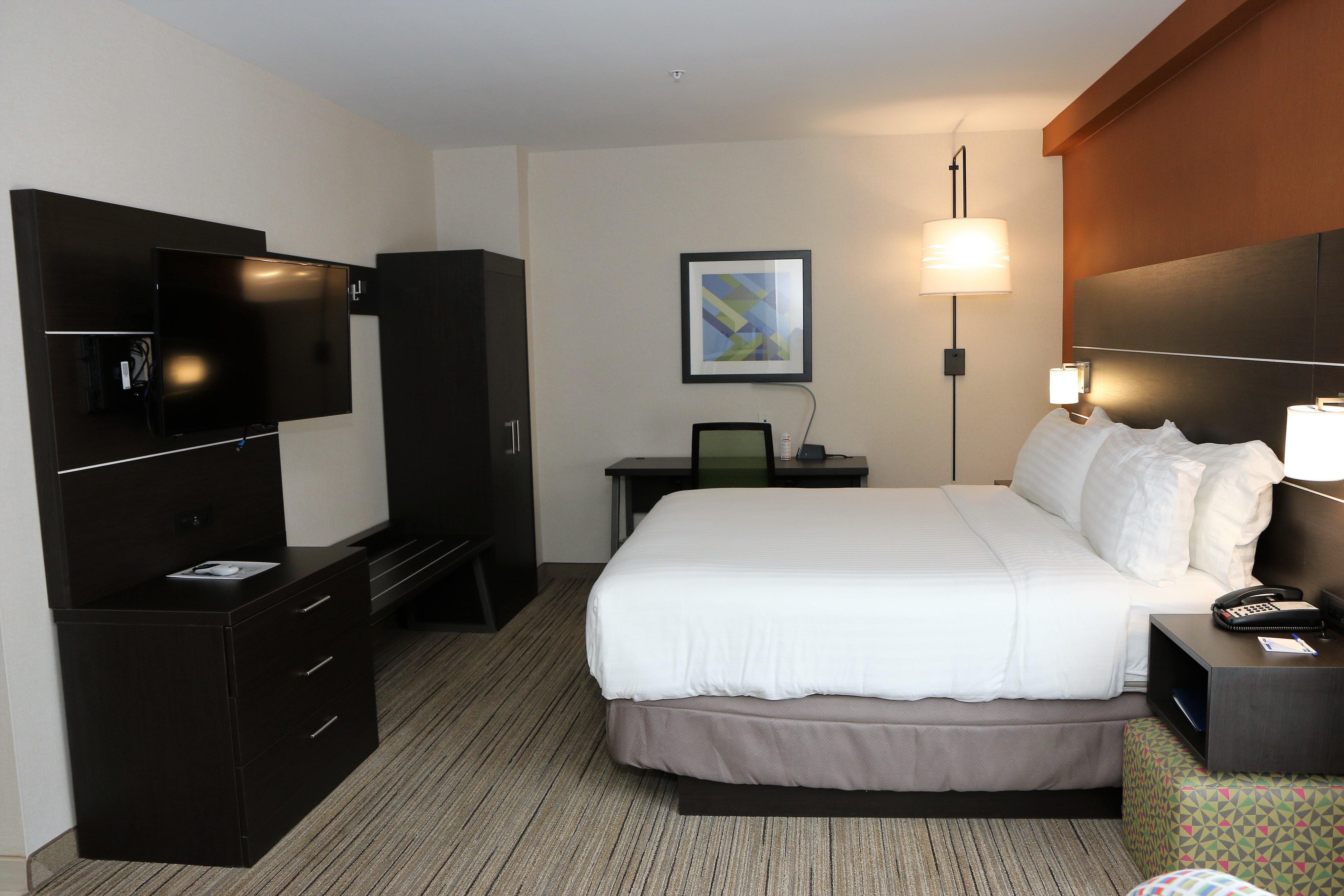 Holiday Inn Express & Suites Alabaster Exterior photo